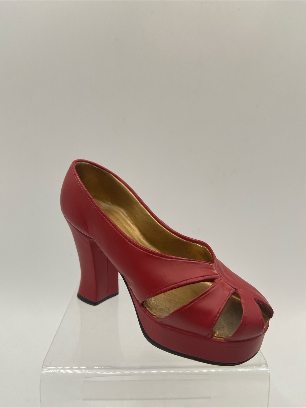 Just The Right Shoe by Raine Ravishing Red Miniature Shoe Figurine Vintage